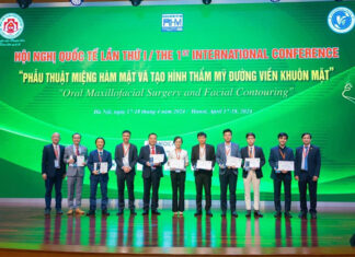 TS BS Lê Tấn Hùng báo cáo chuyên đề “Điều trị khuôn mặt bất đối xứng bằng phẫu thuật chỉnh hàm”